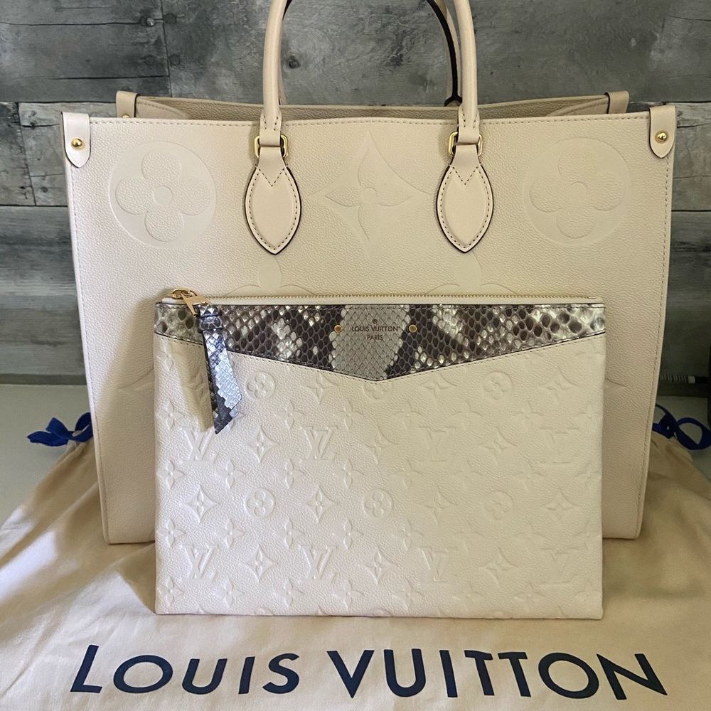 ‼️SOLD‼️Louis Vuitton Onthego Python Daily Pouch!